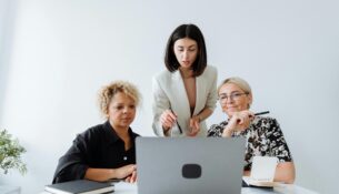 Pexels Thirdman 8485854 Insurance broker reviewing business insurance policy with Australian business owner